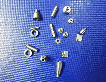 通（tōng）訊零部件-3